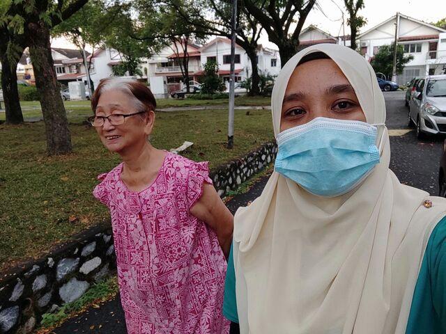 Teman Malaysia freelancer with elderly women